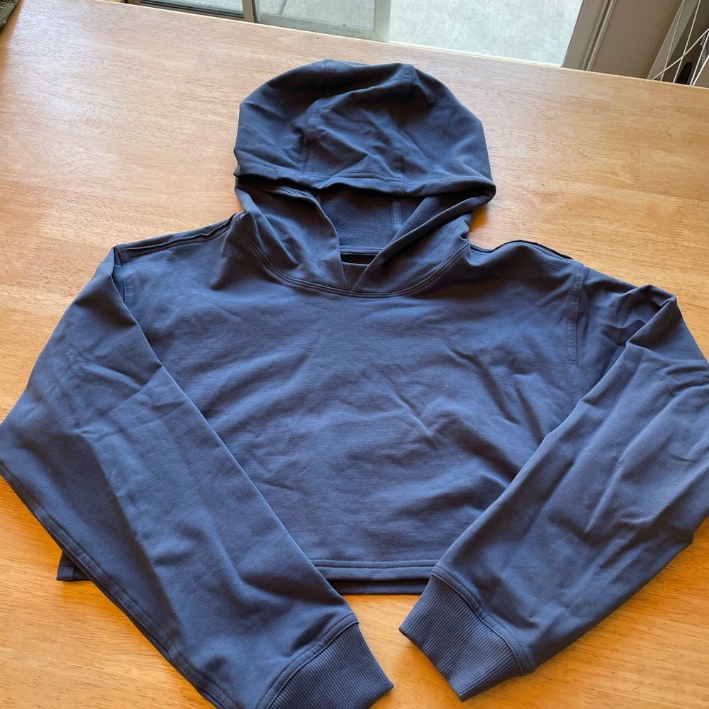 Cropped sweatshirt